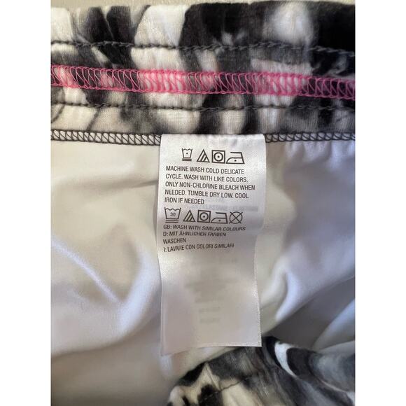 Isaac Mizrahi Soho Petite Quilted Knit Jacquard Skort PITCH BLACK NWOT SIZE 3XP - Picture 7 of 10